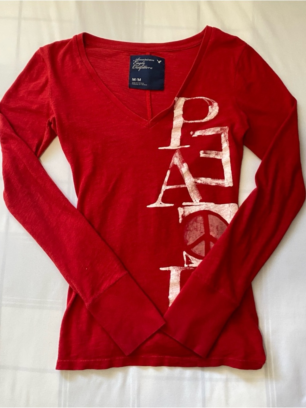Y2K American Eagle Red V-Neck Long Sleeve Top With Graphic Print